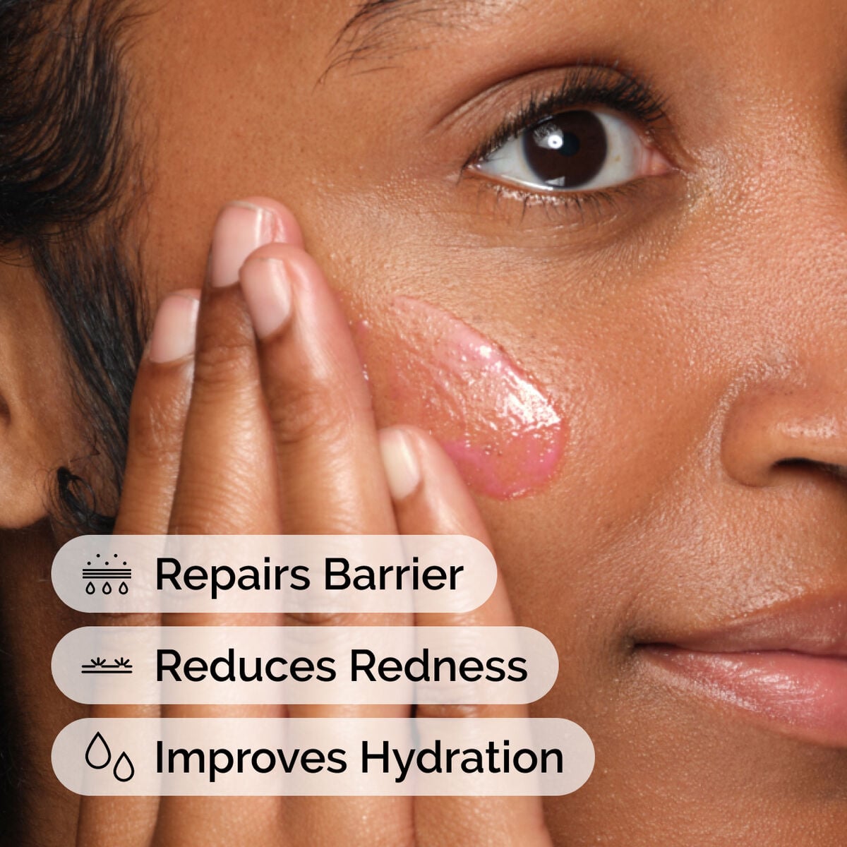 soothing-and-barrier-support-serum-set-q9 ord-soothing-barrier-support-serum-model-application-with-benefits.jpg